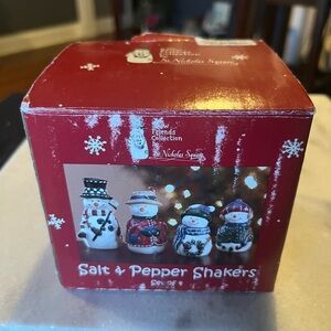 Friends Collection Snowman Salt & Pepper Shakers Set of 4